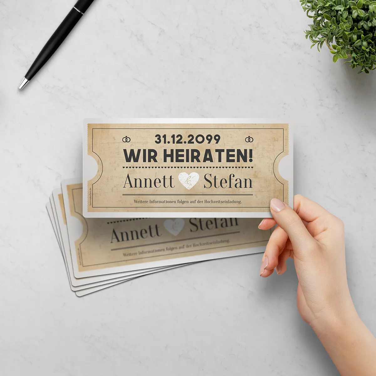 Save the Date Karten zur Hochzeit - Vintage Herz in Weiß